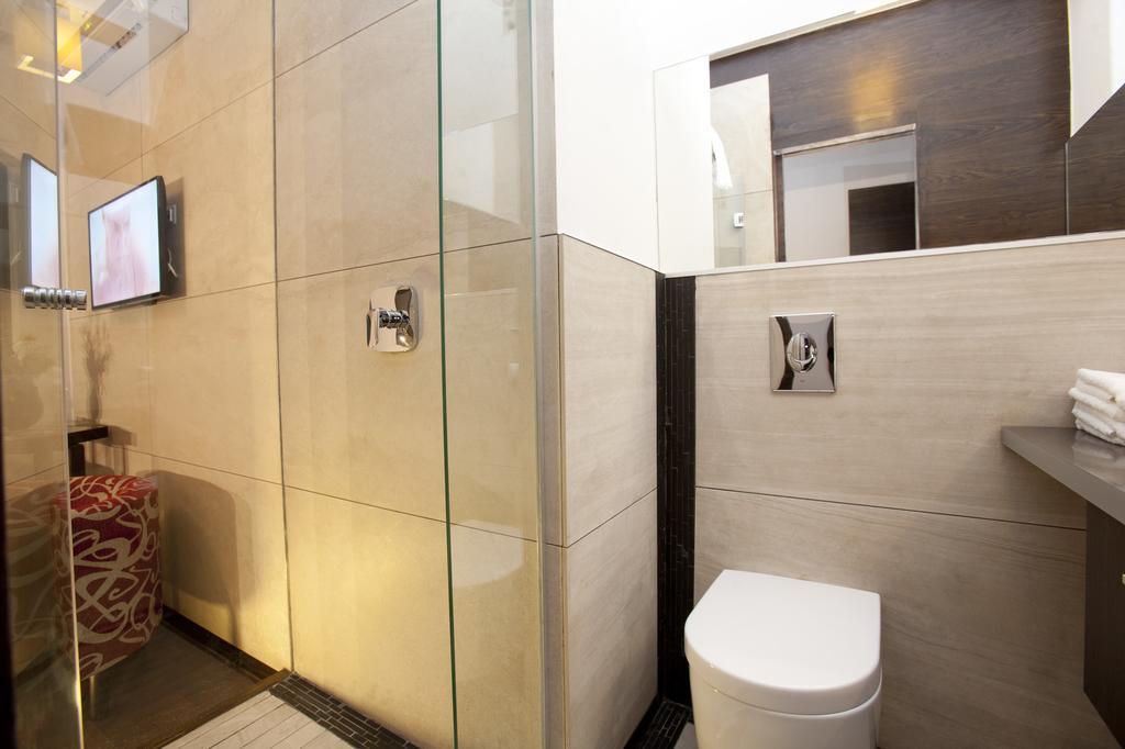 Parliament Penthouse Boutique B&B Budapeste Quarto foto