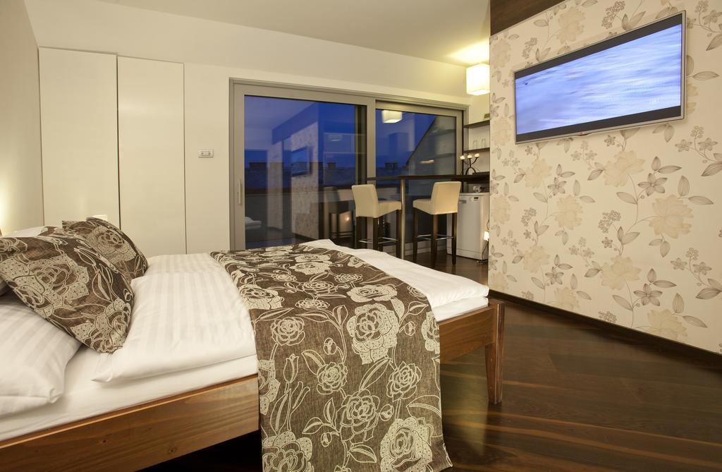 Parliament Penthouse Boutique B&B Budapeste Quarto foto